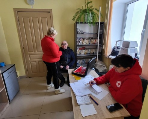 Розпочато виїзди спеціалізованої мобільної медичної бригади Товариства Червоного Хреста